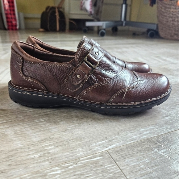 Earth Origins Leather Loafers - Picture 2 of 16